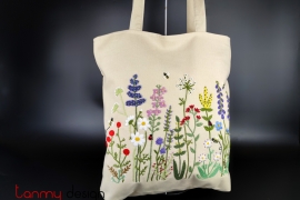 Beige linen bag hand-embroidered with grass flowers